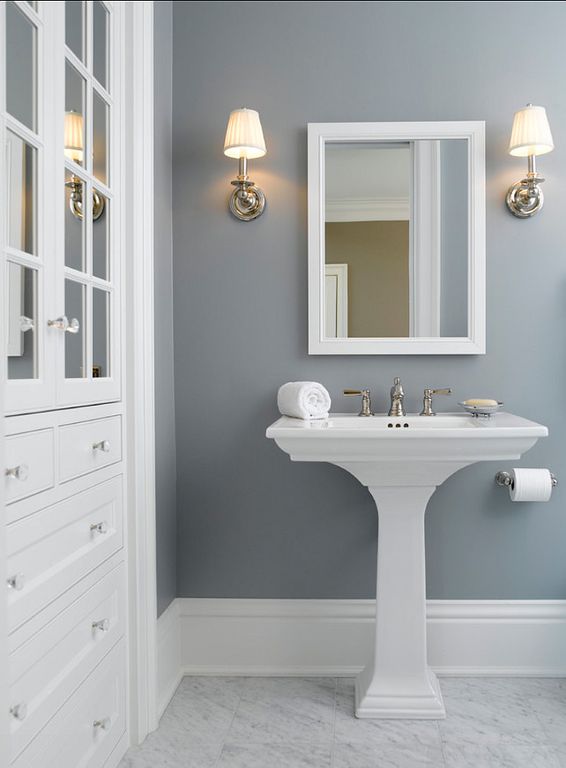 No window bathroom painted in navy blue. #bathroom #bathroomdesign #bathroomideas #bathroomreno #bathroomremodel #decorhomeideas #navyblue