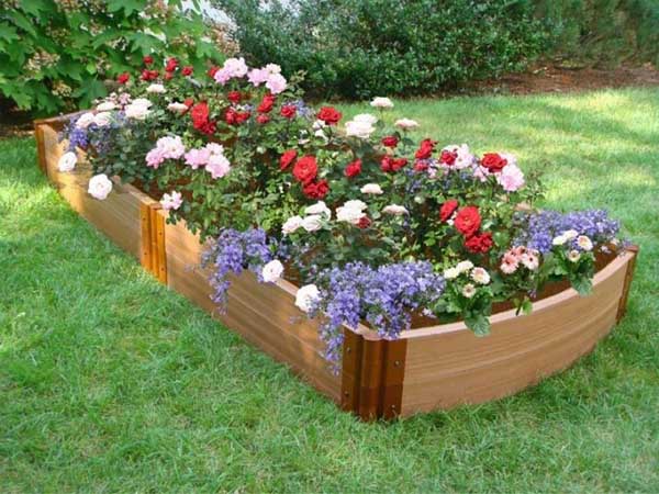 Raised bed garden small flowers. #gardens #gardening #gardenideas #gardeningtips #decorhomeideas