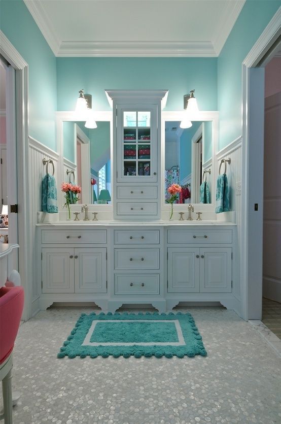Teal color painted small bathroom with no windows. #bathroom #bathroomdesign #bathroomideas #bathroomreno #bathroomremodel #decorhomeideas #teal #paint