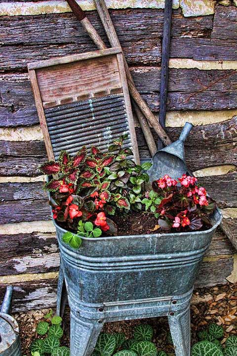 Wash tub flower planter #flowerpot #planter #gardens #gardenideas #gardeningtips #decorhomeideas