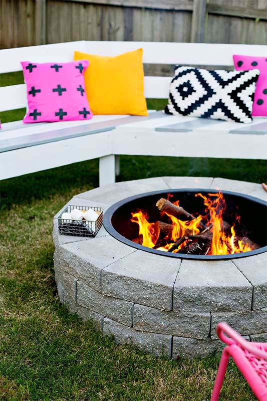 Modern Patio Fire Pit Design and Ideas #firepit #firepitideas #diy #garden #decorhomeideas