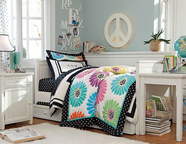 Peace freedom themed teenage girl bedroom #teengirlbedroom #girlbedroom #teenbedroom #bedroom #homedecor #decorhomeideas 