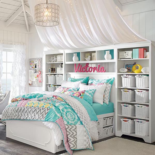 Turquoise and white teenage girl bedroom with built-in storage #teengirlbedroom #girlbedroom #teenbedroom #bedroom #homedecor #decorhomeideas 