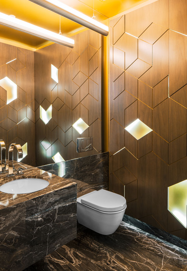 Modern bathroom design wooden wall and marble floor #bathroom #interiordesign #bathroomdesign #trendybathroom #decorhomeideas