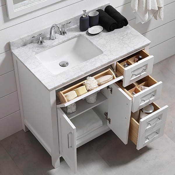 White vanity storage idea for small bathroom #vanity #bathroomvanity #vanityideas #bathroom #bathroomideas #storage #organization #decorhomeideas