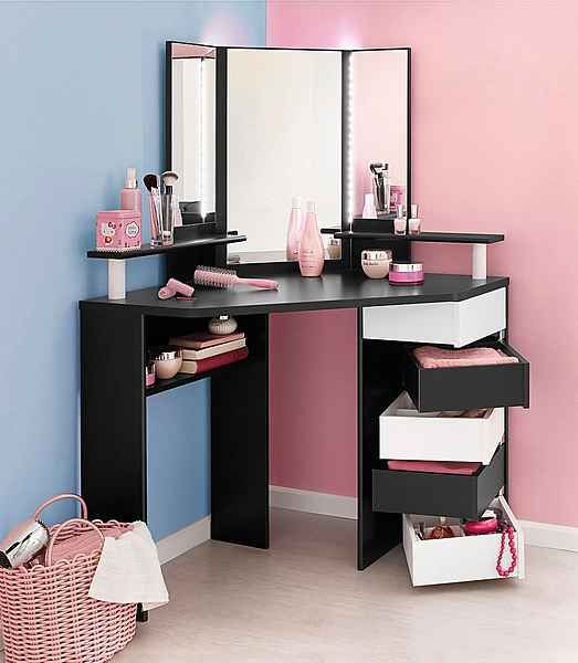 Corner vanity makeup organizer #vanity #bedroom #vanitybedroom #makeupvanity #homedecor #decorhomeiedeas