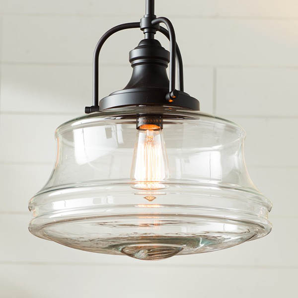 Farmhouse kitchen pendant light with filament bulb #farmhousependant #farmhouse #pendant #farmhhousedecor #decorhomeideas