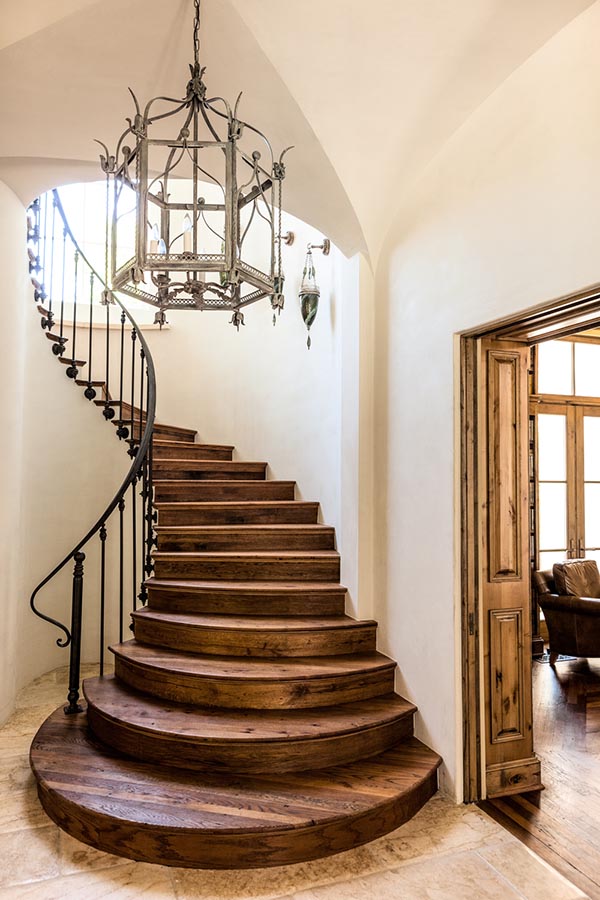 Hard wood staircase design idea #staircase #stairway #stairs #staircaseideas #decorhomeideas