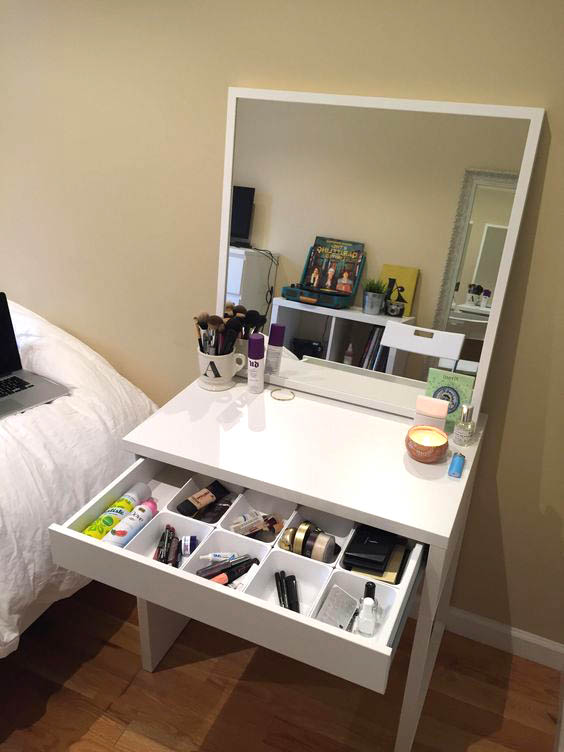 15 Super Cool Vanity Ideas For Small, Small Bedroom Vanity With Drawers