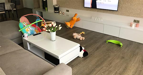 Messy living room with toys storage ideas #toystorage #livingroom #toysmess #decorhomeideas