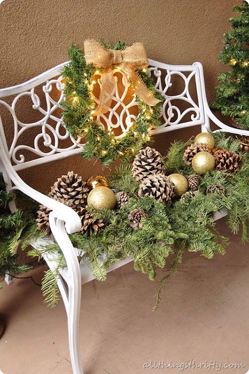 Christmas bench front porch decor #Christmasdecoration #Christmas #frontporch #porch #decoration #decorhomeideas