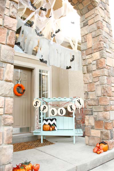 Cute and spooky Halloween decoration #halloweendecorations #halloween #diyhalloween #halloweendecor #decorhomeideas