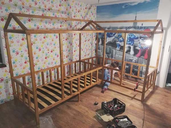 Dad builds kids beds