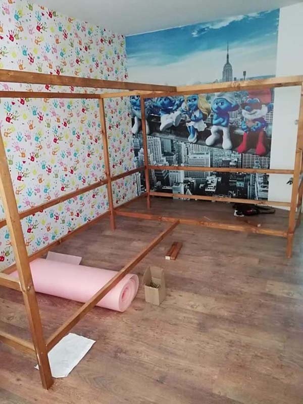 Dad builds kids beds 