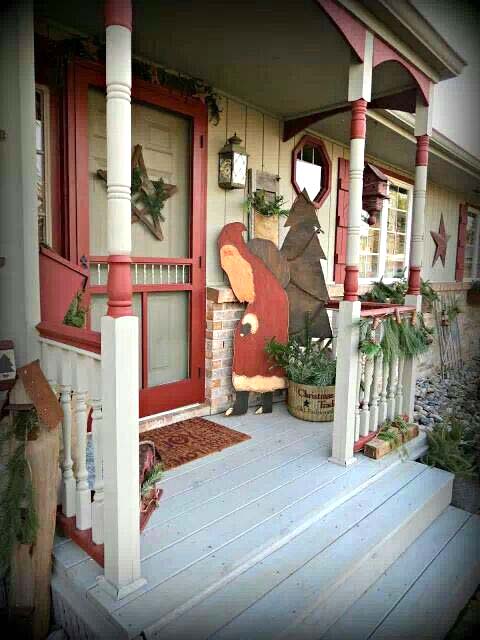 Farmhouse front porch Christmas decoration #Christmasdecoration #Christmas #frontporch #porch #decoration #decorhomeideas