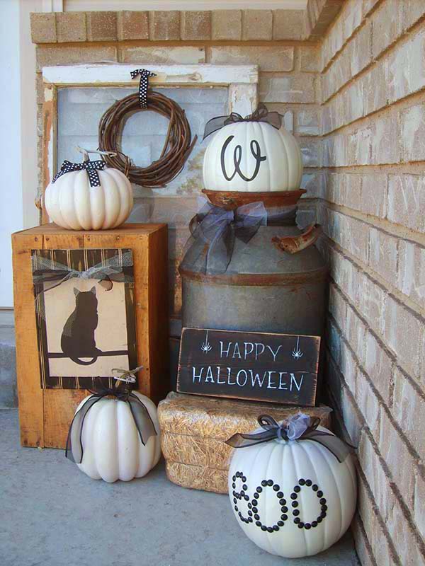 Front porch Halloween decorations #halloweendecorations #halloween #diyhalloween #halloweendecor #decorhomeideas