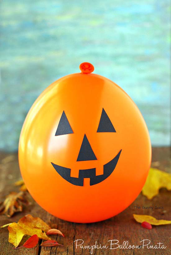 Halloween balloon outdoor decoration #halloweendecorations #halloween #diyhalloween #halloweendecor #decorhomeideas