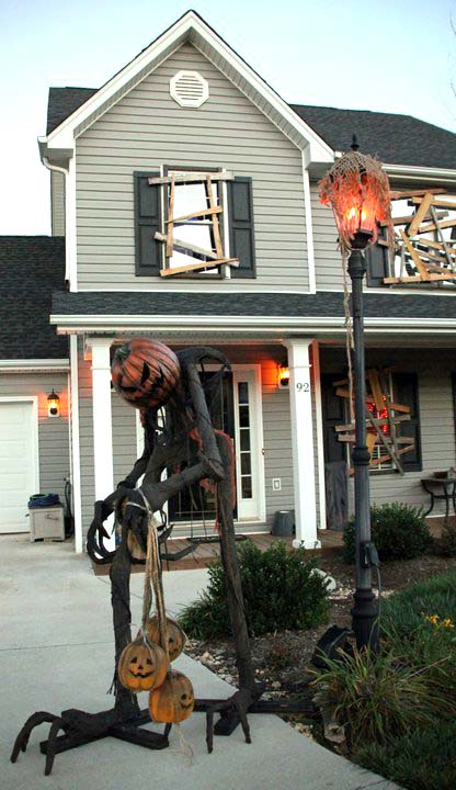 74 Best DIY Outdoor Halloween Decorations [Complete List] for 2021 ...