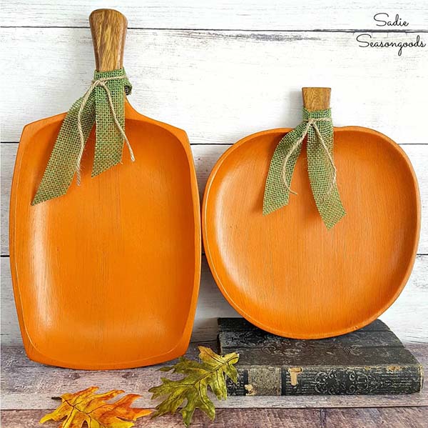 Wood Pumpkin Trays #craft #fall #falldecor #falldecorideas #decorhomeideas