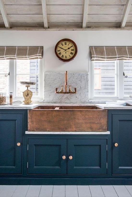 Copper apron sink #sink #apronsink #kitchen #kitchensink #decorhomeideas