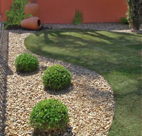 Curvy gravel garden landscaping #garden #landscaping #gardenideas #decorhomeideas