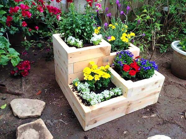 DIY tiered planter #tieredplanter #flowerplanter #planter #flowerpot #decorhomeideas