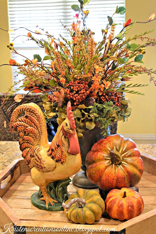 Fall decor centerpiece with cock and pumpkins #fallcenterpiece #falldecor #diy #falldecoration #thanksgiving #decorhomeideas