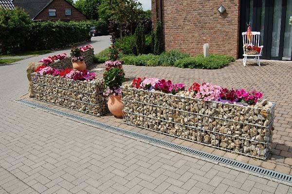 Flower bed gabion planter #gabion #gabionplanter #flowerplanter #gardenideas #decorhomeideas