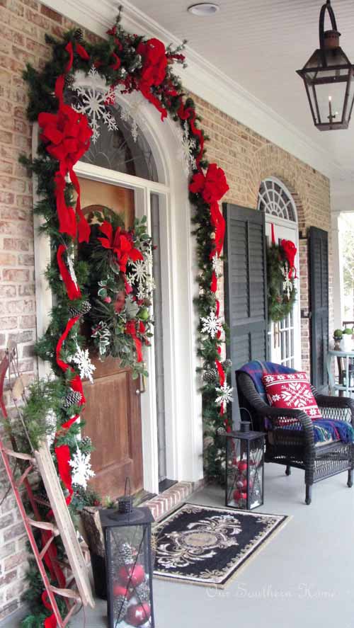 Front porch Christmas decor ideas #Christmasdecoration #Christmas #frontporch #porch #decoration #decorhomeideas