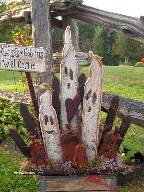 Ghost and goblins welcome #halloweendecorations #halloween #diyhalloween #halloweendecor #decorhomeideas