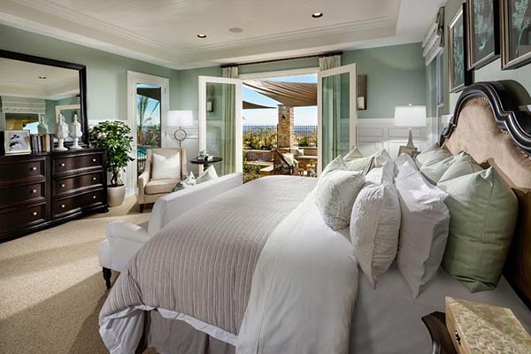Green master bedroom design #bedroom #masterbedroom #sittingarea #homedecor #interiordesign #decorhomeideas