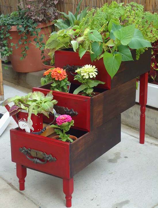 Old drawers vintage tiered planter #tieredplanter #flowerplanter #planter #flowerpot #decorhomeideas