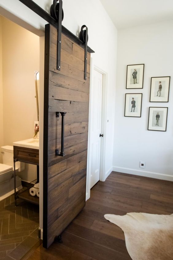 Reclaimed wood bedroom barn door #barndoor #bedroom #interior #homedecor #decorhomeideas