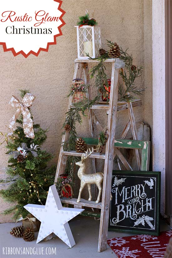 Rustic Christmas front porch decoration #Christmasdecoration #Christmas #frontporch #porch #decoration #decorhomeideas