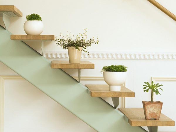 Stairs decoration flower planters #staircase #stairs #stairway #stairsdecoration #homedecor #decorhomeideas