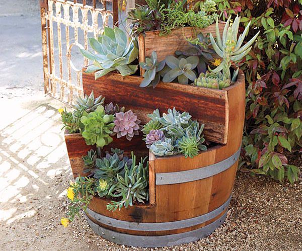 Succulent wine barrel flower planter #diy #winebarrel #flowerplanter #repurpose #decorhomeideas