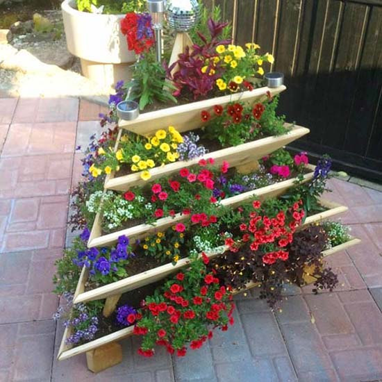 Tilted tiered planter #tieredplanter #flowerplanter #planter #flowerpot #decorhomeideas