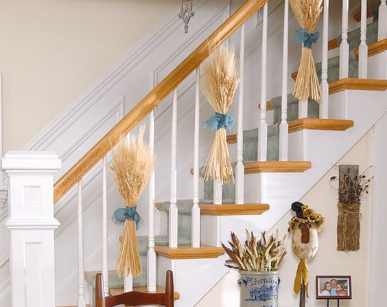 Wheat decorated stairs #staircase #stairs #stairway #stairsdecoration #homedecor #decorhomeideas