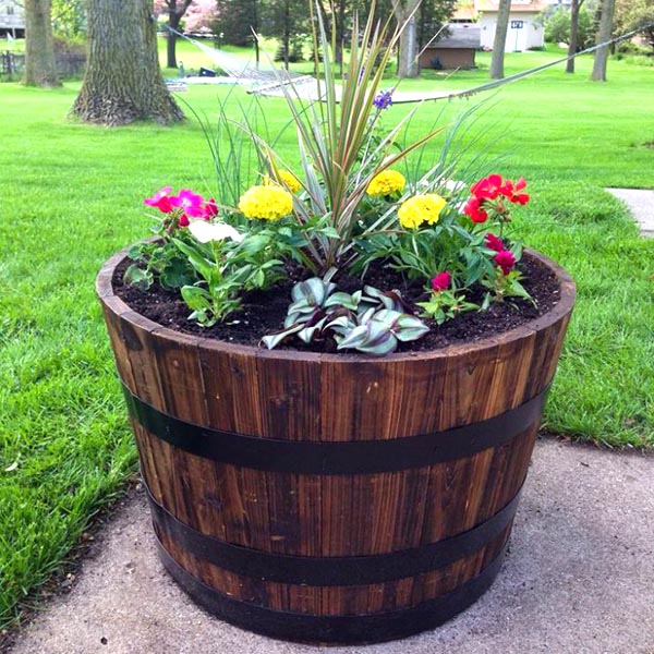 Wine barrel flower planter for small flowers #diy #winebarrel #flowerplanter #repurpose #decorhomeideas