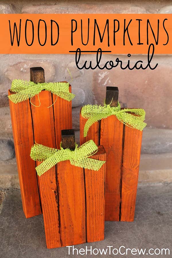 Wood pumpkins with ribbon #craft #fall #falldecor #falldecorideas #decorhomeideas