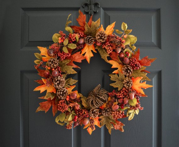 Acorn and pinecones wreath #wreath #falldecor #fallwreath #falldecoration #decorhomeideas