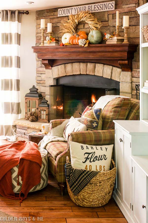 Corner Fireplace Fall Decoration #fireplace #fireplaceideas #corner #decorhomeideas