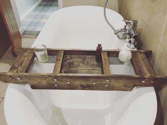 Country Bathroom Bath Caddy #countrybathroom #countrydecor #bathroom #farmhouse #decorhomeideas