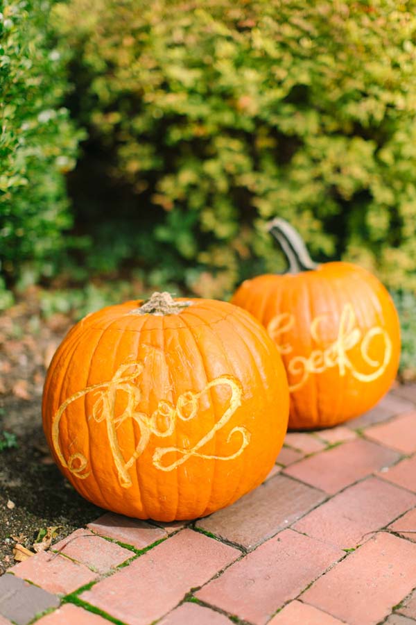 DIY Calligraphy Pumpkins #pumpkin #carving #halloween #falldecor #decorhomeideas