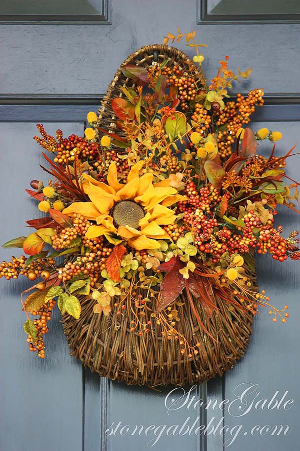 Fall Front Door Flower Basket #falldecor #fallfrontdoor #frontdoor #decorhomeideas