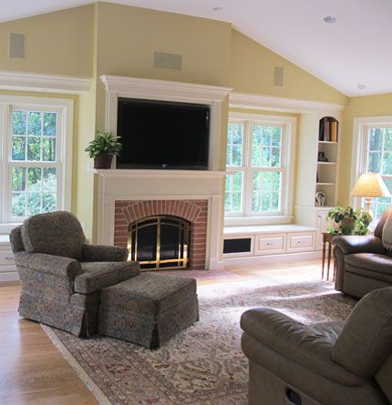 Fireplace mantel with seats beside #fireplacemantel #fireplace #mantel #homedecor #decorhomeideas