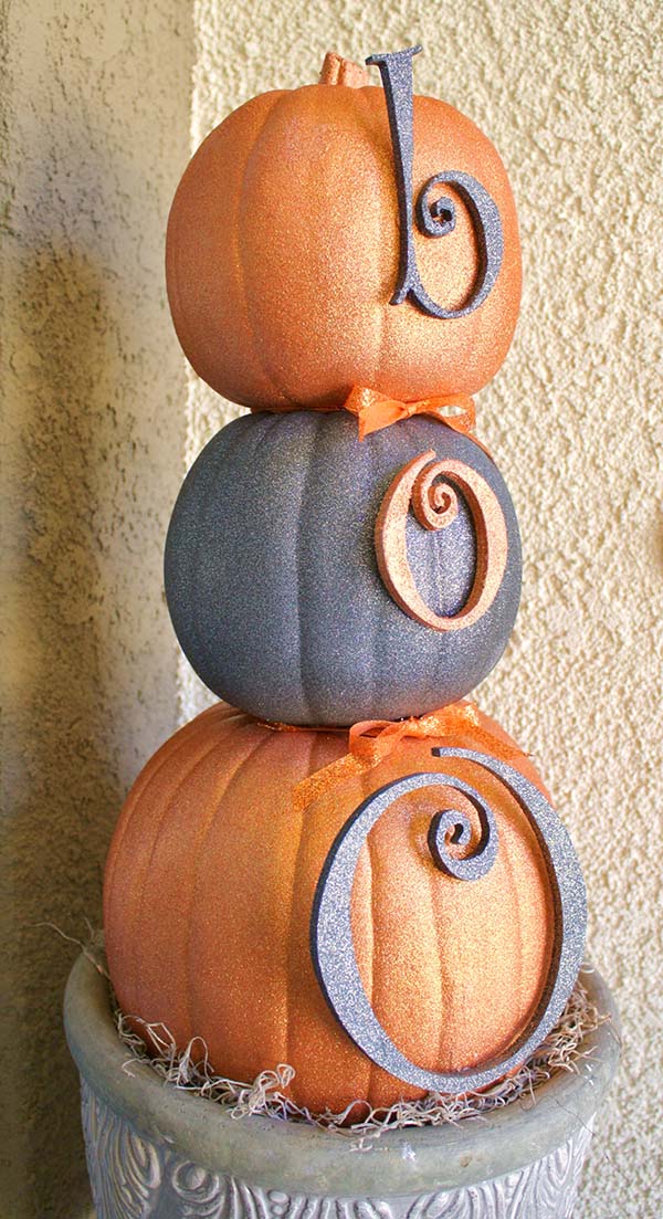 Glitter Pumpkin Topiary #pumpkin #falldecor #nocarve #homedecor #decorhomeideas