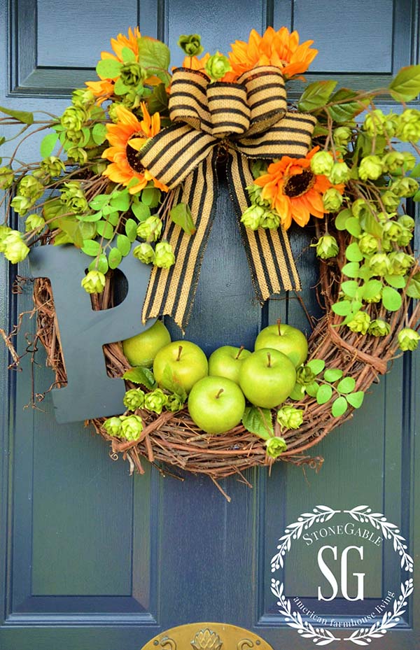 Green Apple Wreath Fall Front Decor #falldecor #fallfrontdoor #frontdoor #decorhomeideas