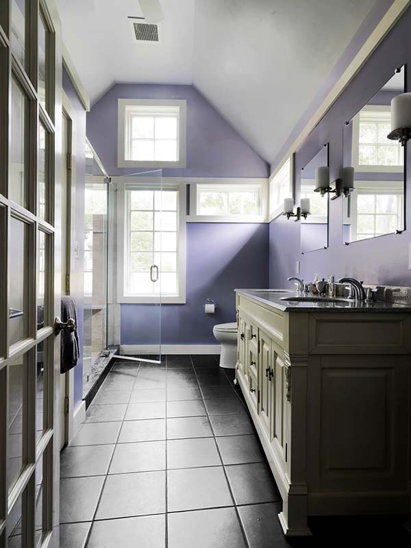 Master bathroom in purple #purplebathroom #purple #bathroom #lavender #bathroomideas #decorhomeideas