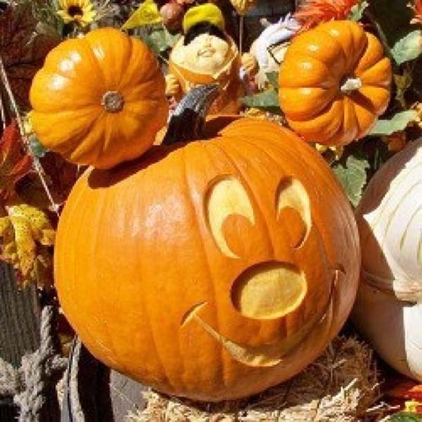 Mickey Mouse Carved Pumpkin #pumpkin #carving #halloween #falldecor #decorhomeideas